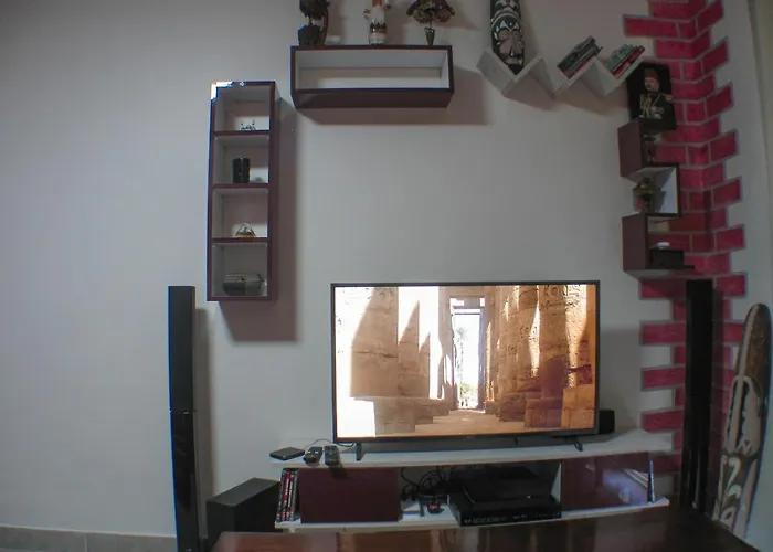 Modern Free Wi-fi Apartment *